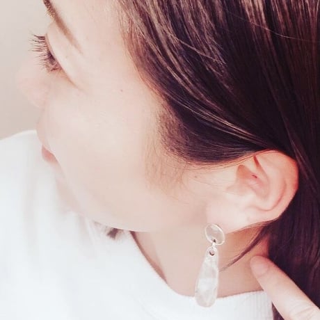 Otro accesorio / Thin plated earrings