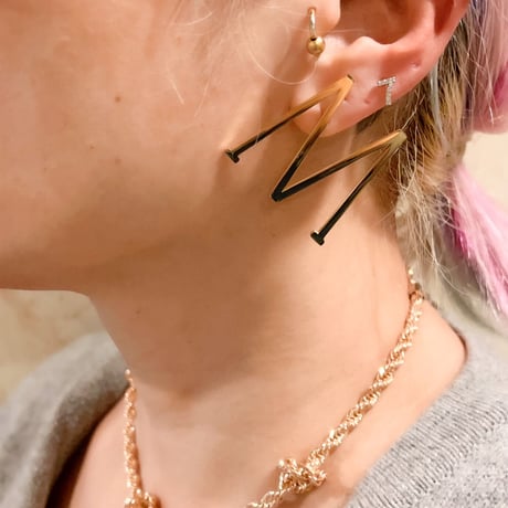 Big letter earring ( 片耳用)