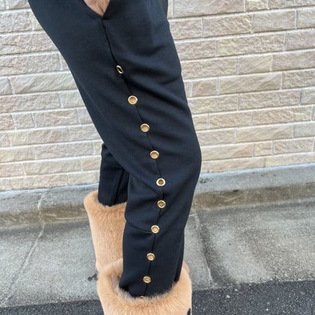Side eyelet pant