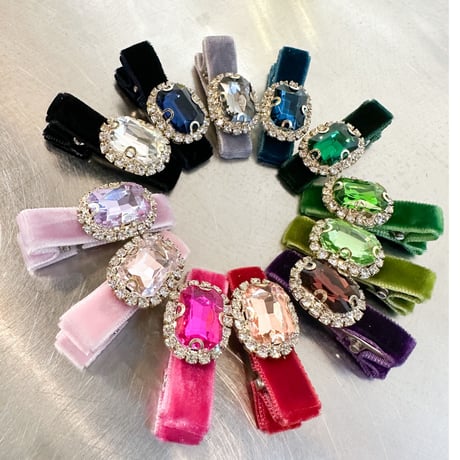 Tiny  velour bijoux clip pins