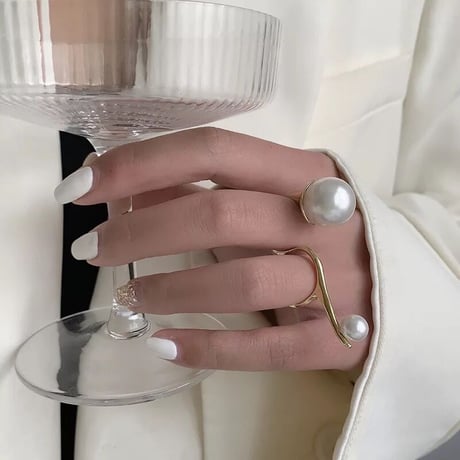 Unique pearl double ring