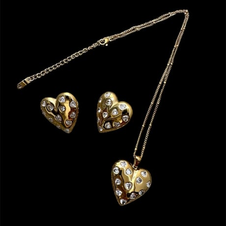 Bijoux heart earrings and necklace