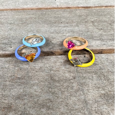 Thin enamel bijoux ring