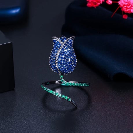 Tulip ring