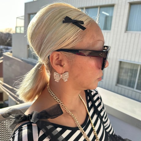 Tiny black ribbon clip