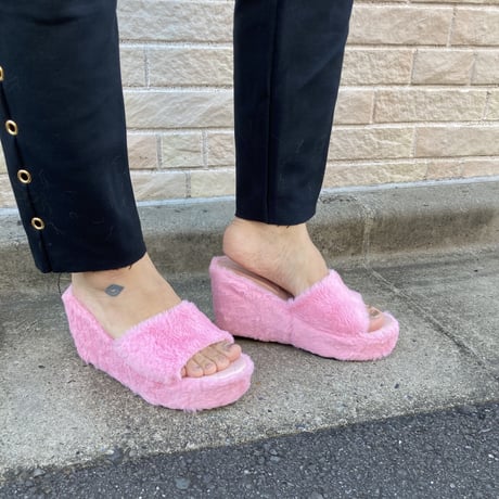Side eyelet pant