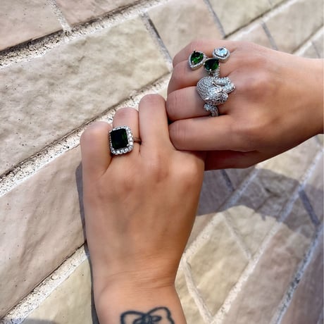 Healing panther ring