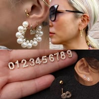 Tiny number earring ( 1 pc )