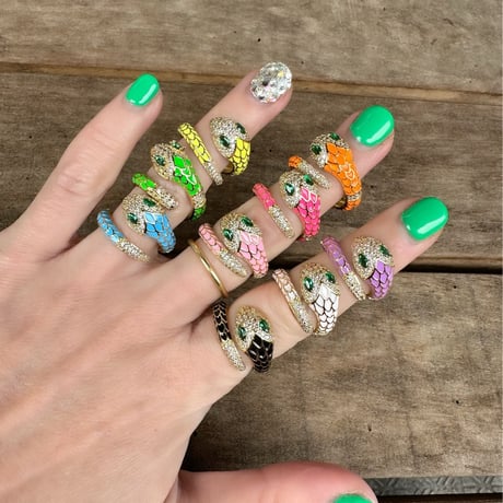 Happy snake ring