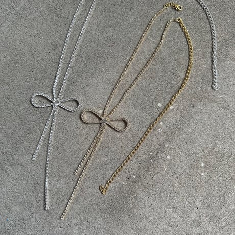 Bling bow necklace