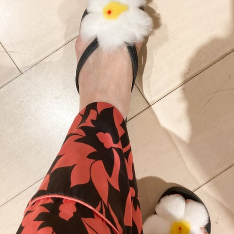 White flower sandals