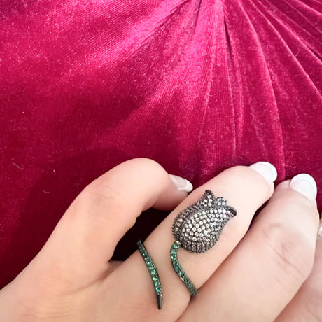 Tulip ring