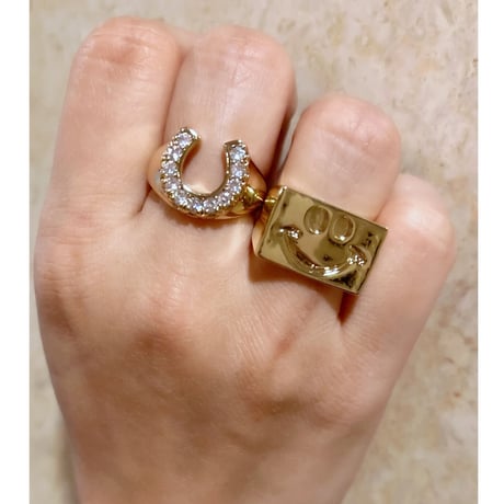 Rec smiley ring
