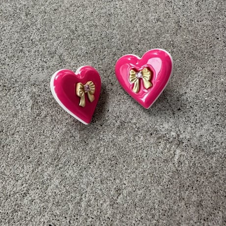 Pink heart design earrings