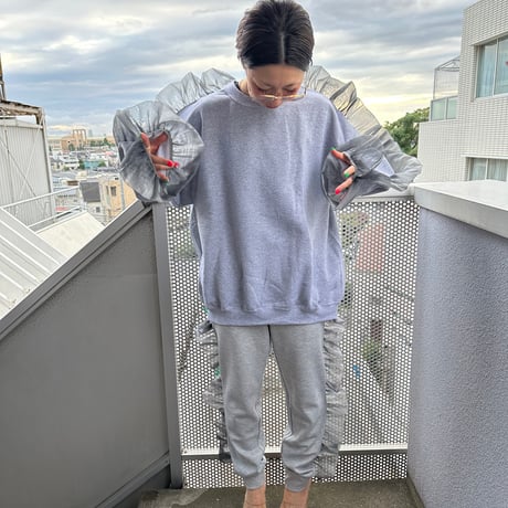 Caterpillar top