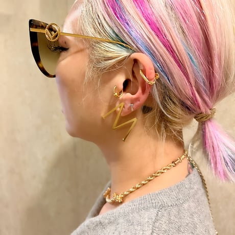 Big letter earring ( 片耳用)