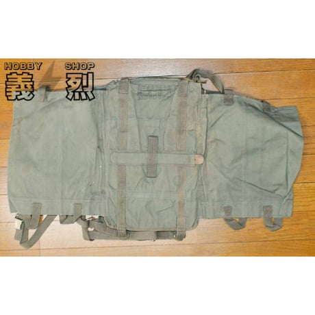中国軍82㎜迫撃砲弾薬背嚢