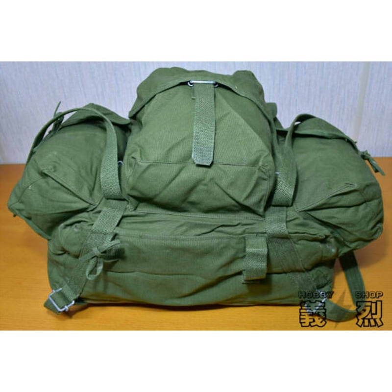 中国武装警察　リュック　中国軍　中国人民解放軍 中国人民解放軍3ポケットリュック型背嚢(未使用品） | 義烈