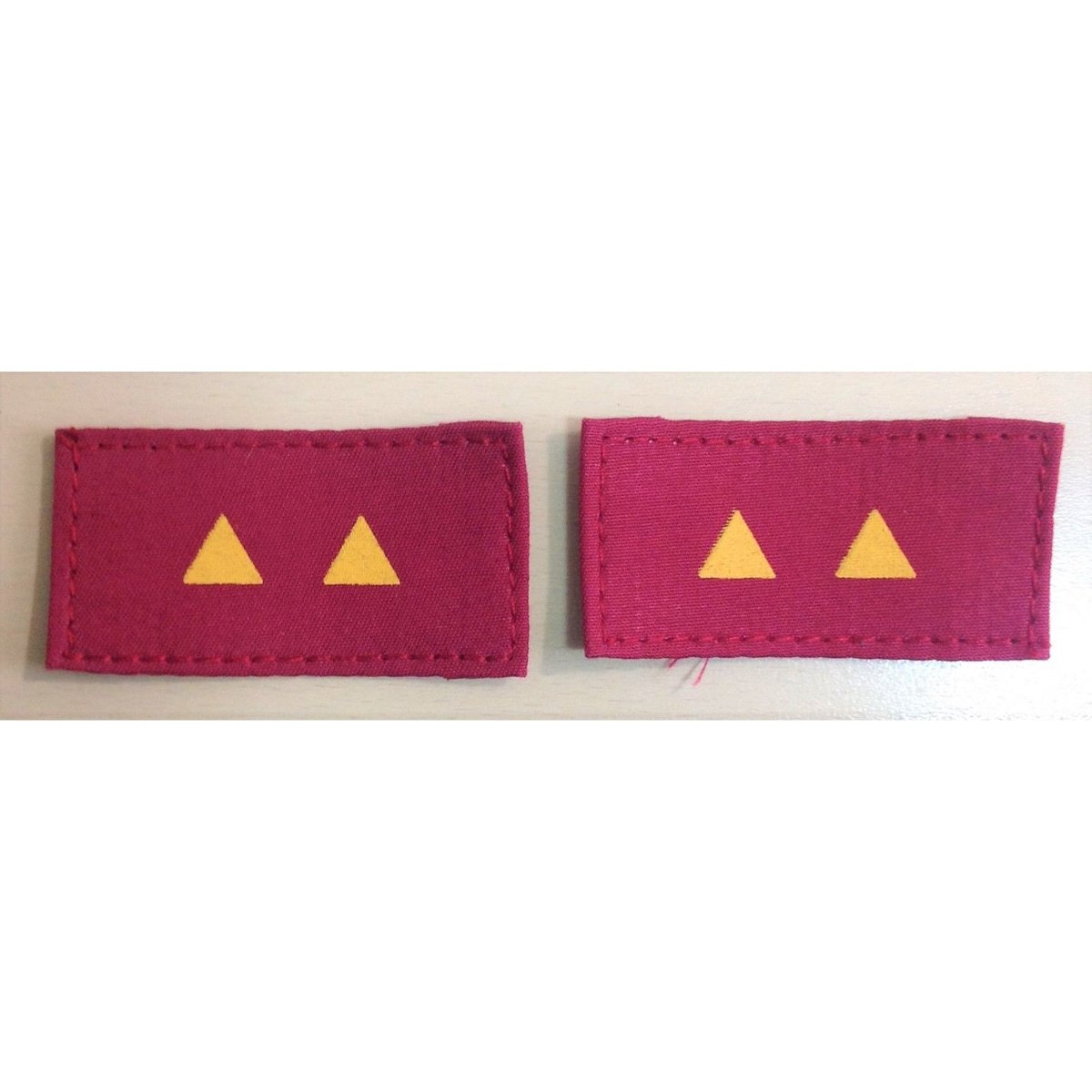 中国の汎紅盃　2個 An exquisite miniature ruby-red enamelled stem cup, Mark and