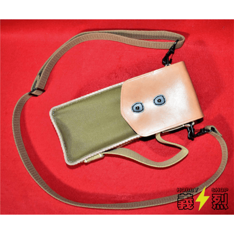 日本軍軽機関銃弾倉入（複製品）