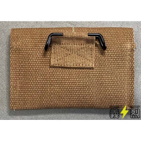 米軍M1942ファーストエイドポーチ カーキ色・復刻品