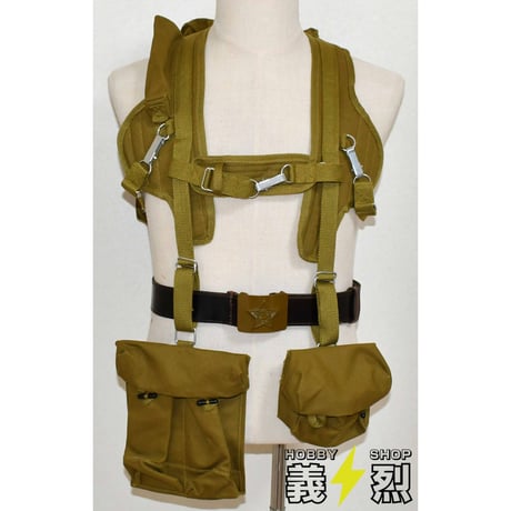 WWⅡドイツ軍／【レプリカ】兵下士官用バックル＆ベルト、サスペンダー