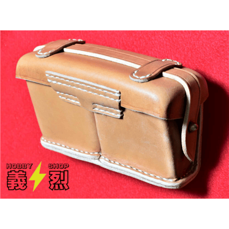 オイル缶付日本陸軍弾薬盒,剣刺,帯革、海軍陸戦隊、兵士個人装備セット　複製品 オイル缶付日本陸軍弾薬盒 剣刺 帯革 海軍陸戦隊 兵士個人装備
