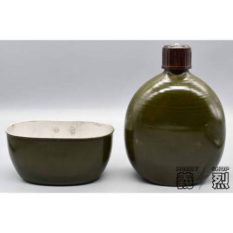 北ベトナム軍/解放戦線水筒セット(カバーグリーン）