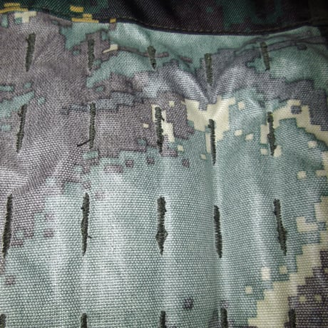 中国人民解放軍猟人迷彩06式通用単兵携行具（班長配置）