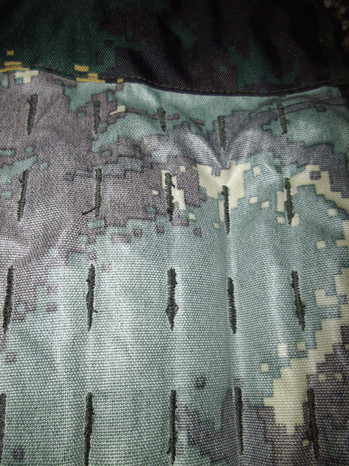 06式通用単兵携行具　中国人民解放軍タクティカルベスト　ポーチ多数あり　中国軍 06式通用単兵携行具 中国人民解放軍タクティカルベスト ポーチ多数あり