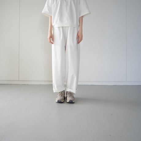 relaxed wide pants/white