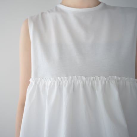 organic long-staple cotton/gathered sleeveless top /white