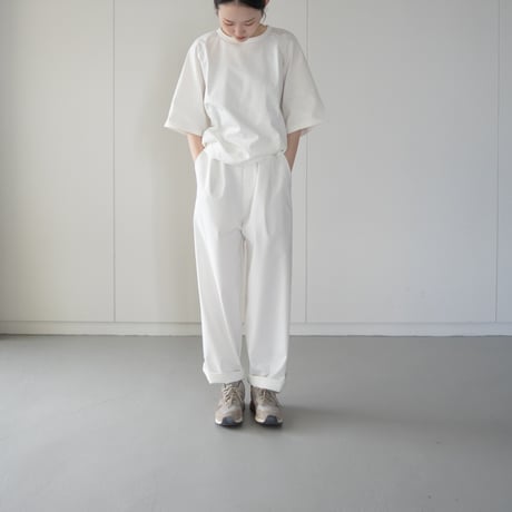 relaxed wide pants/white