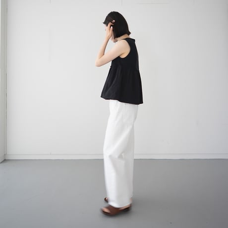 organic long-staple cotton/gathered sleeveless top /black