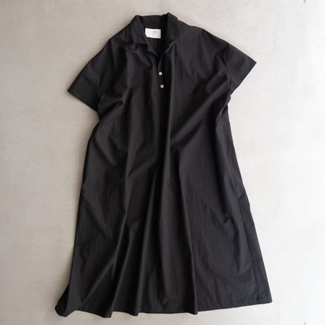 open collar pullover one piece/black