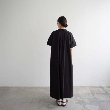 open collar pullover one piece/black