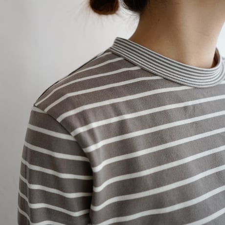 border border long sleeve tee/gray