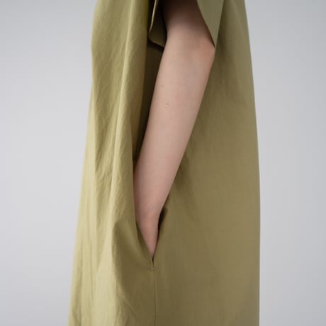 open collar pullover one piece/lime