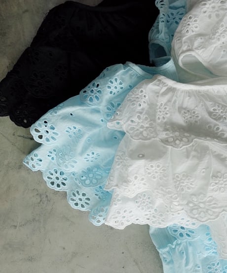 （select）パンチングレースブラウス