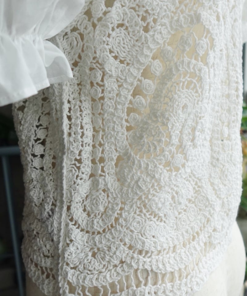 Ameri 新品パフスリーブブラウス　アイボリー Ameri VINTAGE - Ameri◇LADY EMBROIDERY PUFF BLOUSE