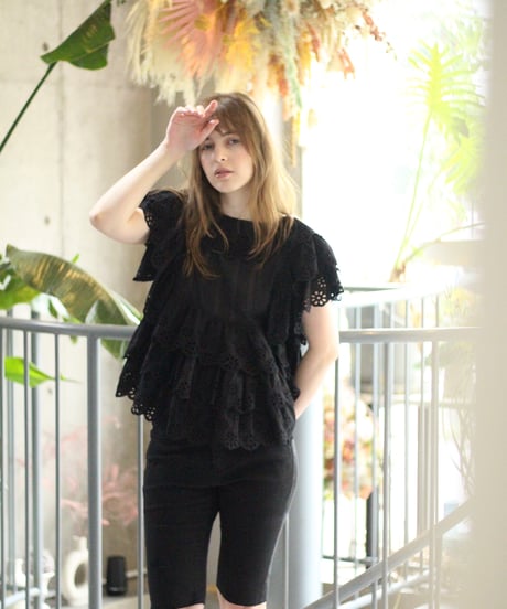 （select）パンチングレースブラウス