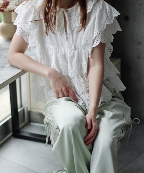 （select）パンチングレースブラウス