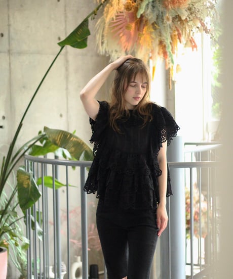 （select）パンチングレースブラウス