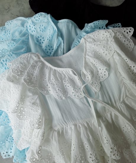 （select）パンチングレースブラウス