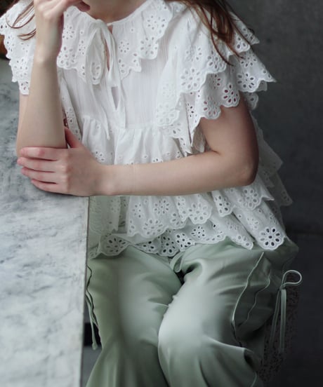 （select）パンチングレースブラウス