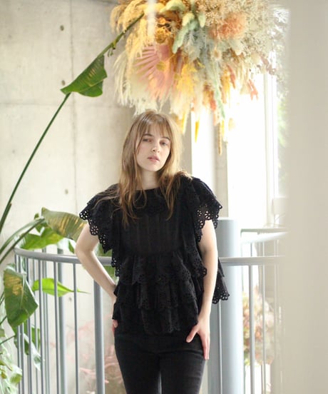 （select）パンチングレースブラウス