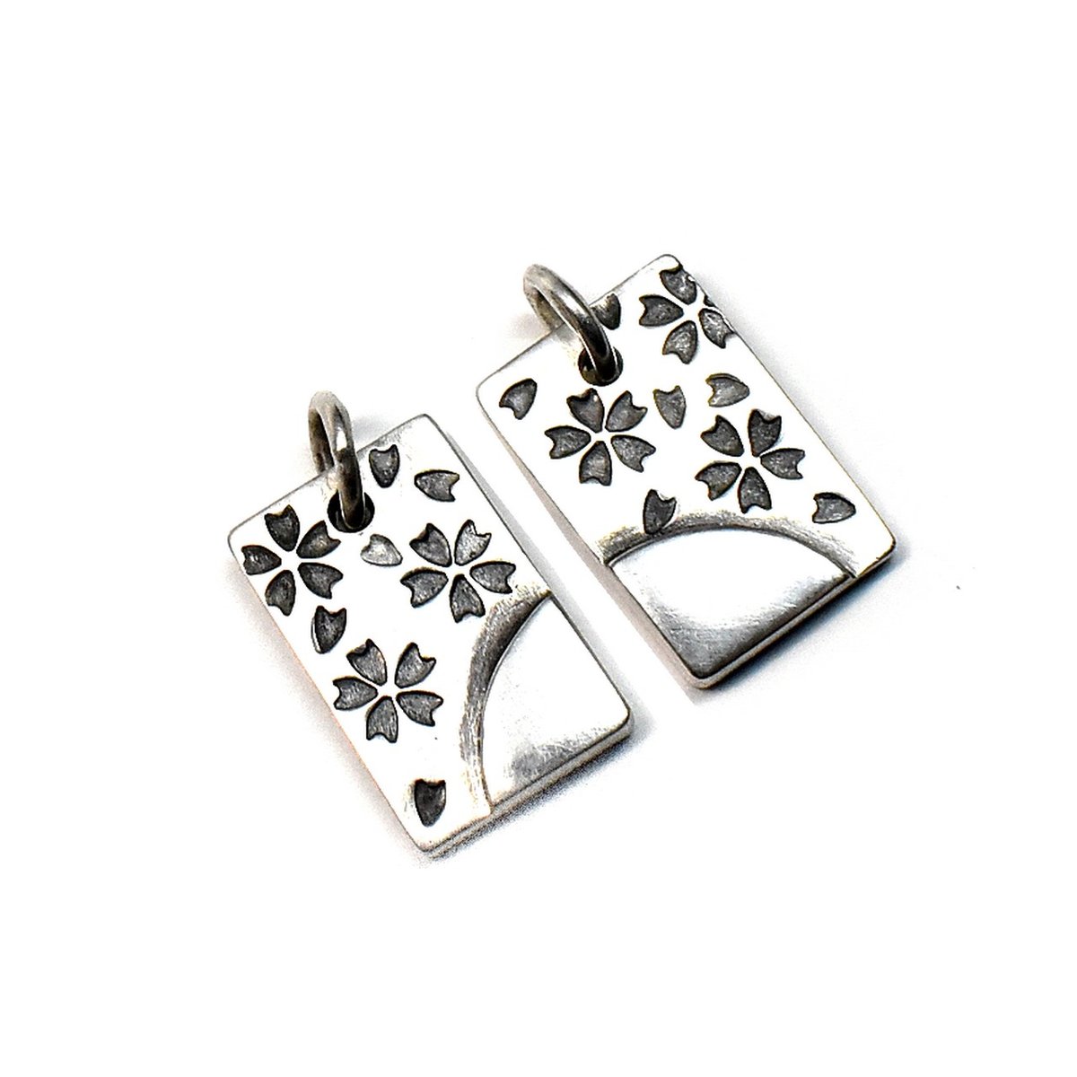 満月と桜 シルバー ペアペンダントトップ | シルバーアクセサリー工房