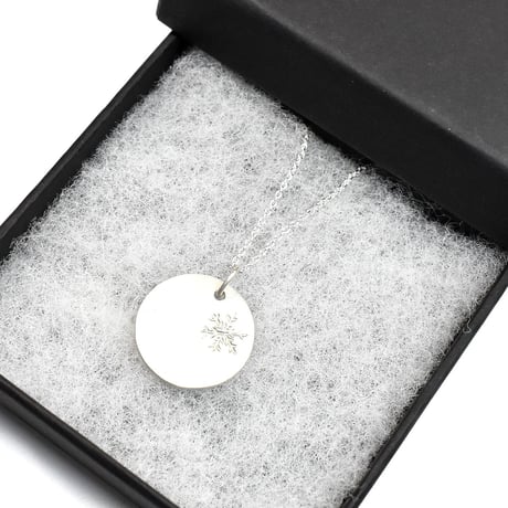 雪の結晶 シルバーネックレス