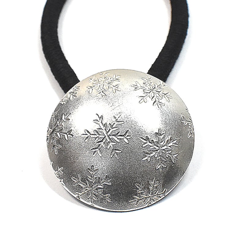 雪の結晶模様 大ぶり シルバーヘアゴム yu-014 | シルバーアクセサリー  