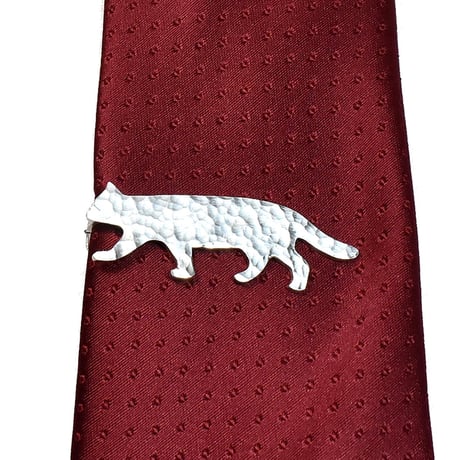 猫 シルエット 槌目模様 シルバーネクタイピン